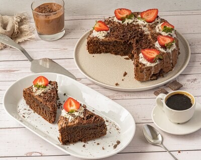 Tort cu migdale și cremă de ciocolată (keto &amp; low carb)