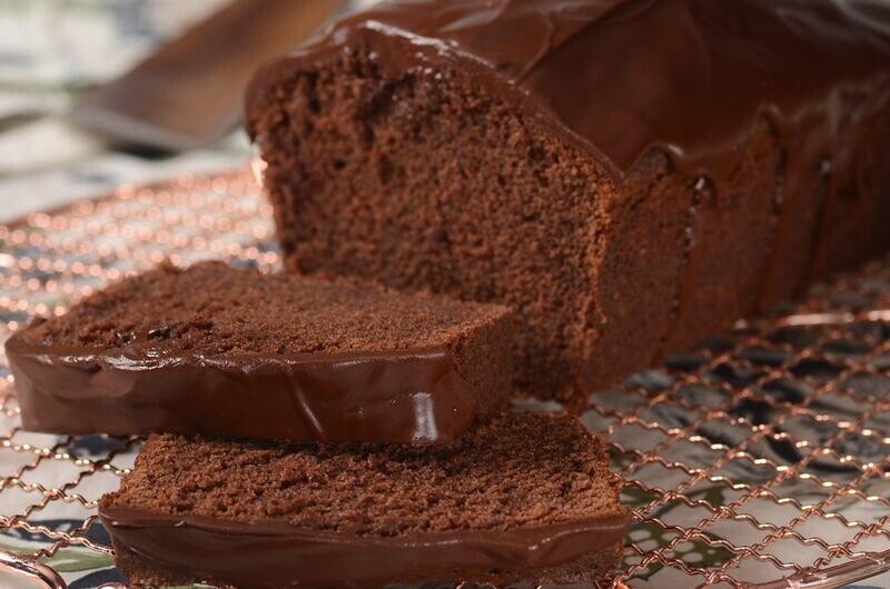 Chec de ciocolată glazurat, fără zahăr (keto &amp; low carb)