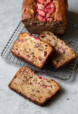 Banana bread cu capsuni