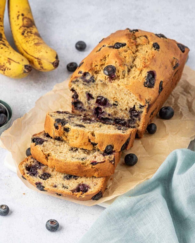 Banana bread cu afine, fără zahăr