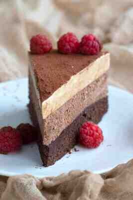 Tort cu mousse de cafea și ciocolată (keto &amp; low carb)