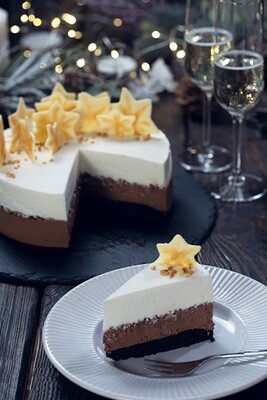 Tort cu mousse de sampanie si ciocolata fara zahar