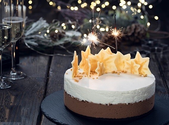 Tort cu mousse de sampanie si ciocolata fara zahar