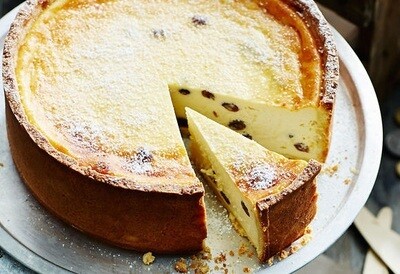 Pasca artizanala cu branza si stafide