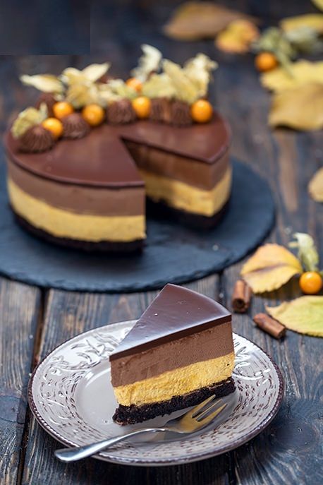 Tort cu mousse de dovleac și ciocolată, fără zahăr (keto &amp; low carb)