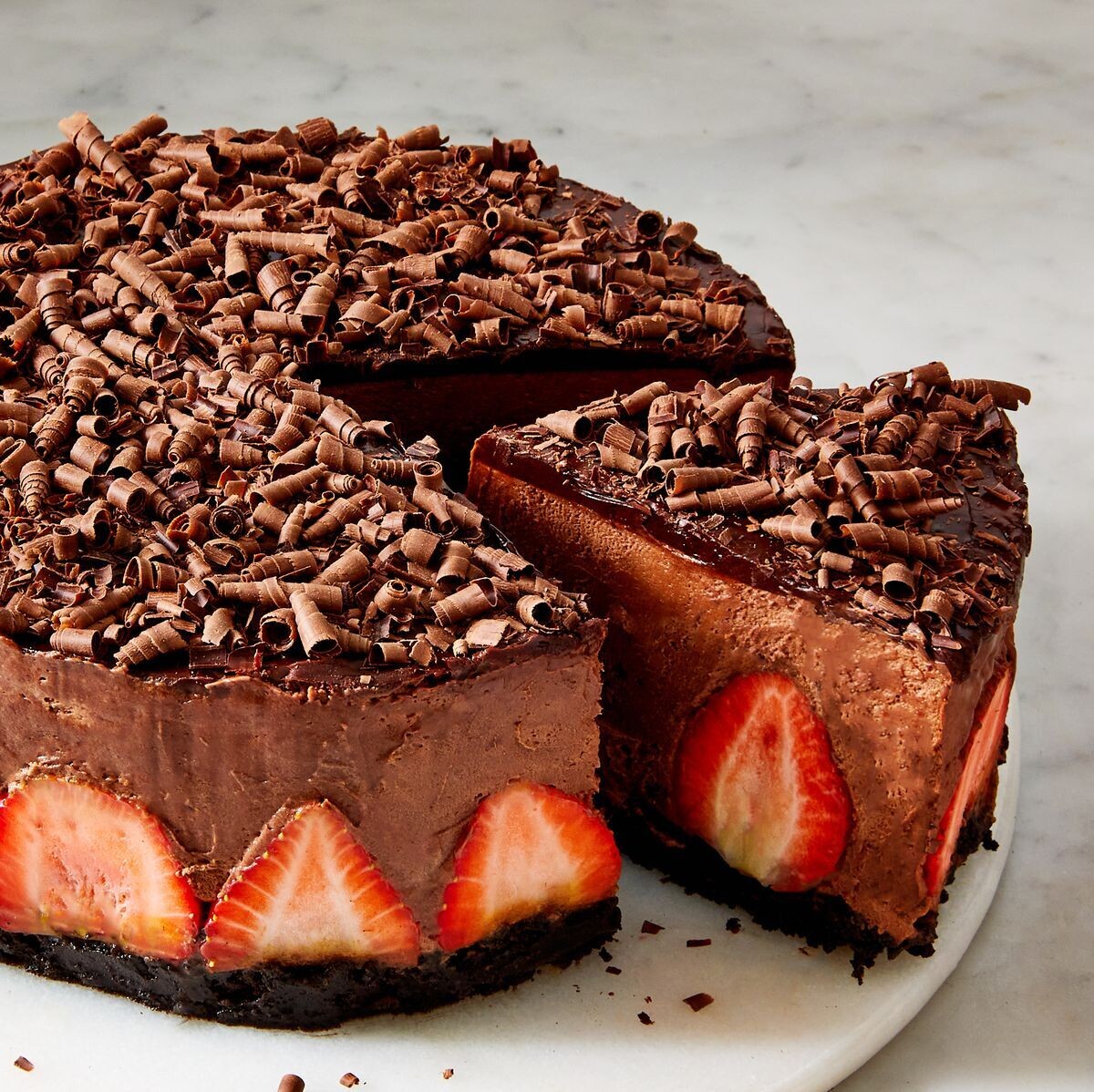 Tort mousse de ciocolată cu căpșuni, fără zahăr (keto &amp; low carb)