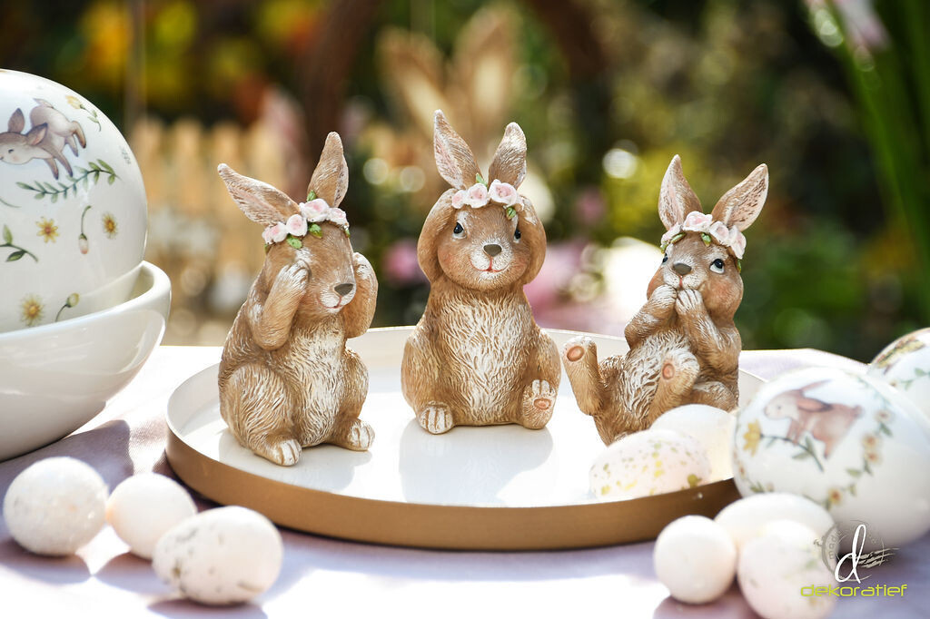 Set 3 bunnies met bloemenkrans Horen, Zien & Zwijgen