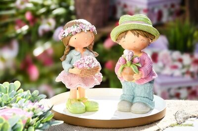 Set jongen & meisje met bloemen