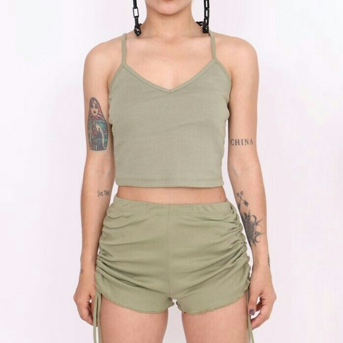 Conjunto top y short c frunce lateral