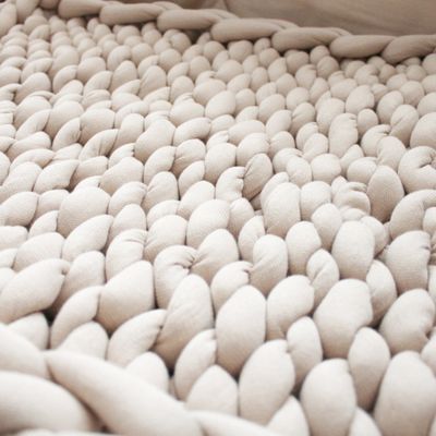 DIY Kurs DIY Kurs: Grobstrickdecke aus XXL-Garn stricken