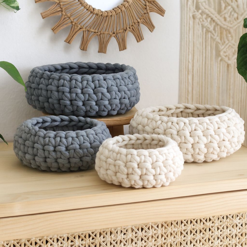 Handgefertigtes Brotkörbchen aus recycelter Baumwolle  Handgefertigtes Brotkörbchen aus recycelter Baumwolle