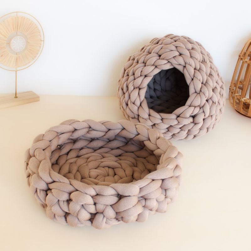 Katzenhöhle & Körbchen – Handgemachtes Set für Katzen & Hunde