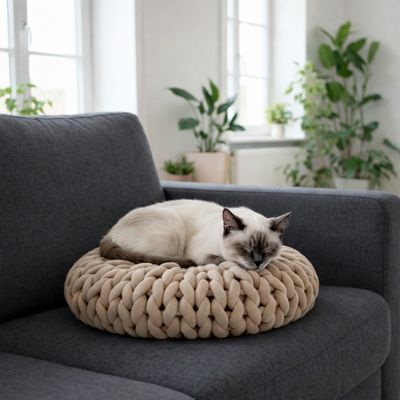 Katzenkissen - Pouf  außen aus Baumwolle, handgemacht in Deutschland