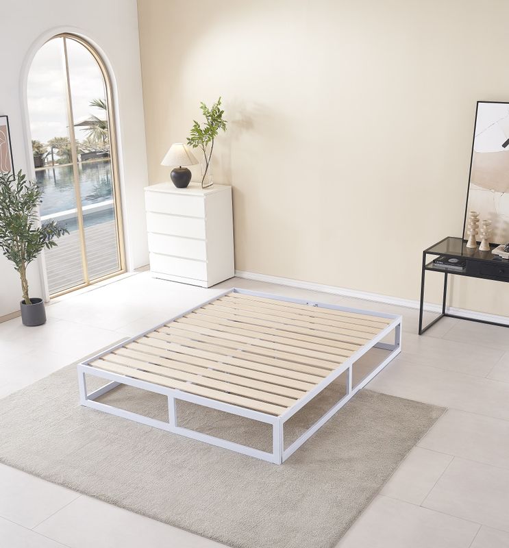 HARUKI -  Cama estrado, Estrutura Branca, Lâminas de Madeira Natural, Altura 31,8 cm, Montagem Fácil, Conforto e Design