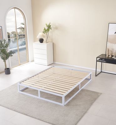 HARUKI -  Cama estrado, Estrutura Branca, Lâminas de Madeira Natural, Altura 31,8 cm, Montagem Fácil, Conforto e Design