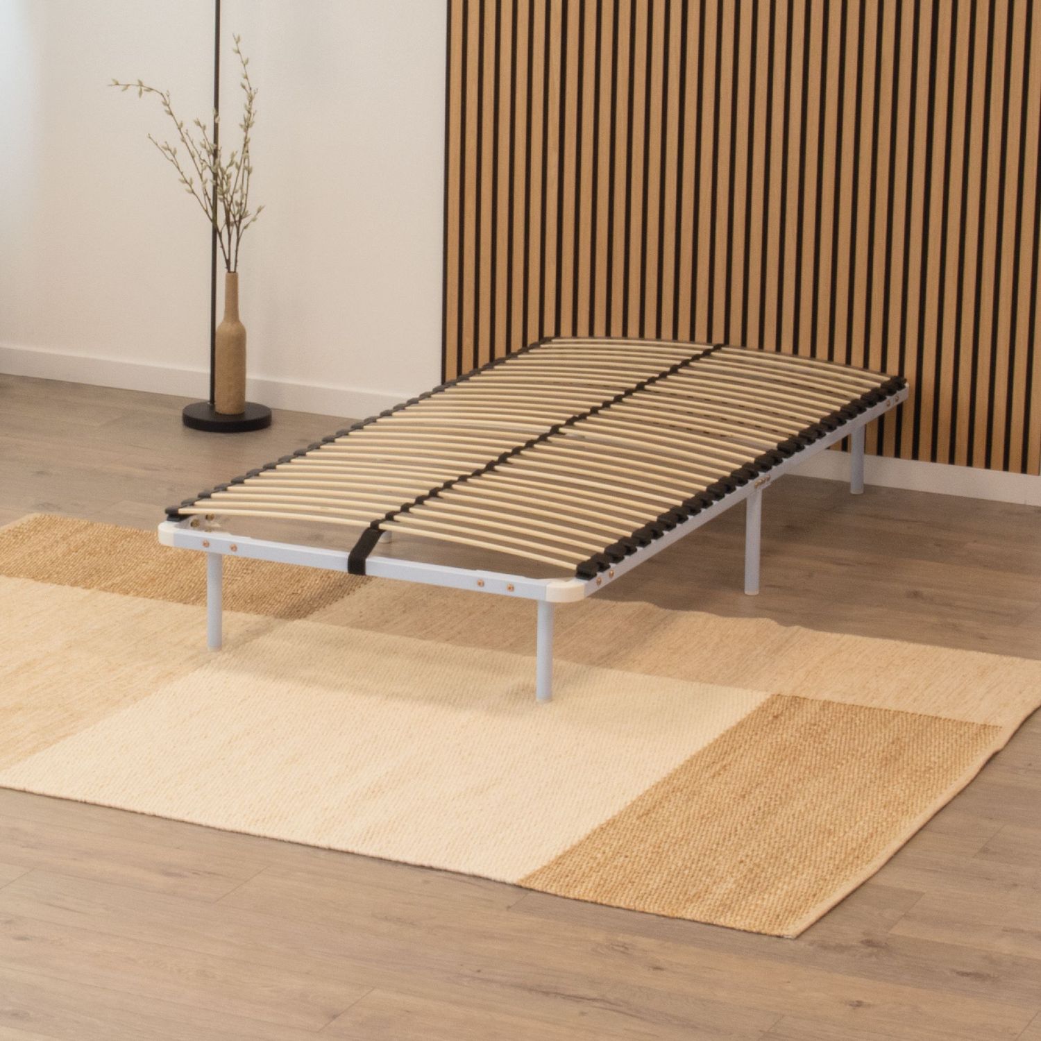 Estrado ORTHO IF02 c/ Ripas de Madeira Amortecedoras, Estrutura Sólida em Metal Branco, Altura de 23cm com Arrumação Debaixo da Cama, Tamanhos: 80x200