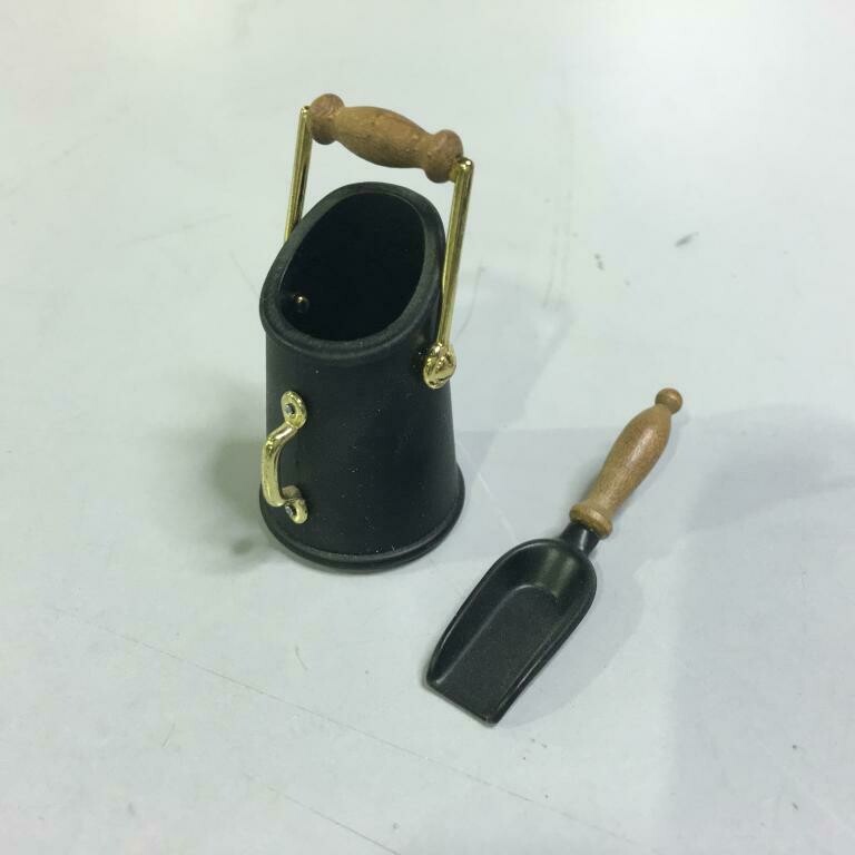 RECIPIENTE CON RECOGEDOR