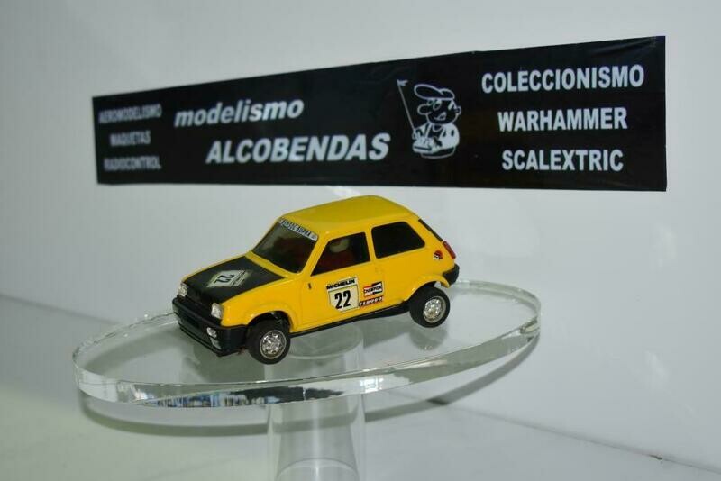 RENAULT 5 COPA AMARILLO CON CAPO NEGRO