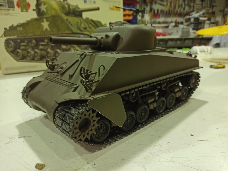 TANQUE M4 SHERMAN TAMIYA