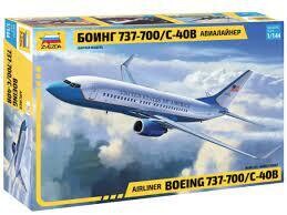 BOING 737-700/C-40B 1/144