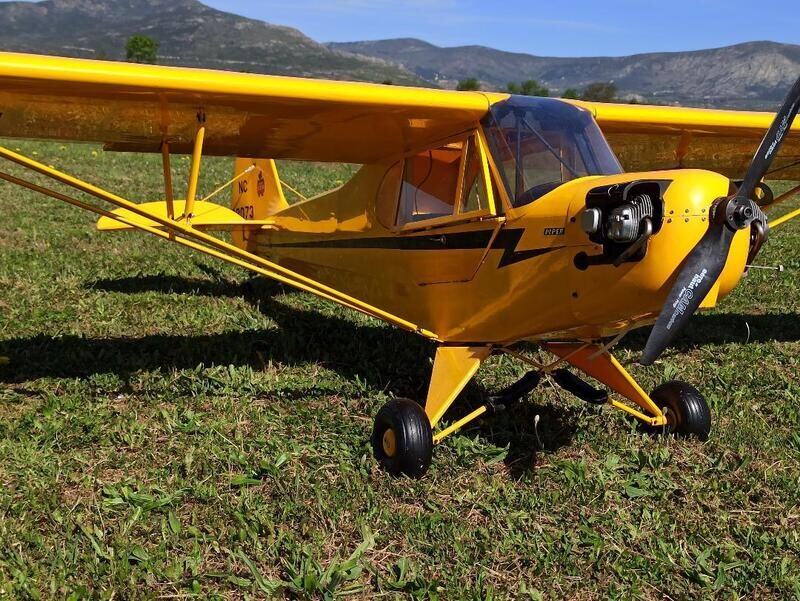 PIPPER 1/4 ANGAR 9 CON OS 180 TWIN