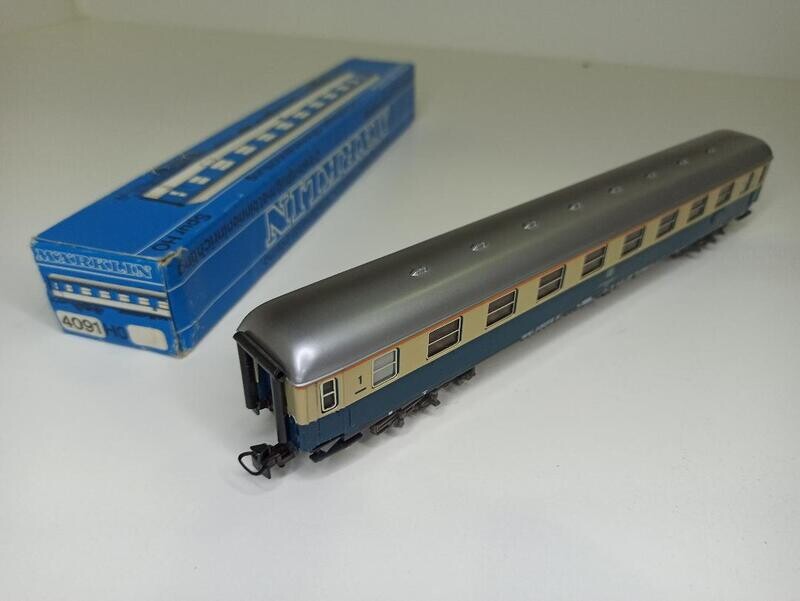 VAGON PASAJEROS CREMA Y AZUL