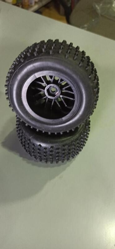 PAREJA DE RUEDAS TRUGGY SST 1/9 - 1/10