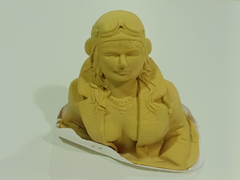 PILOTO MUJER EN LATEX PARA PINTAR 1/4