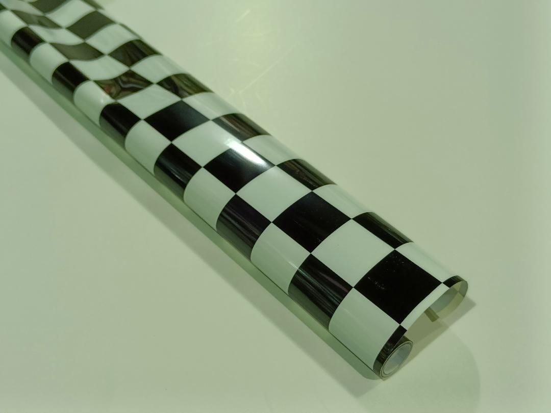 FILM RECUBRIMIENTO CUADROS NEGRO BLANCO ROLLO 2 X 0,64 MTS