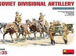 FIGURAS  1/35 SOVIET DIVISIONAL ARTILLERY