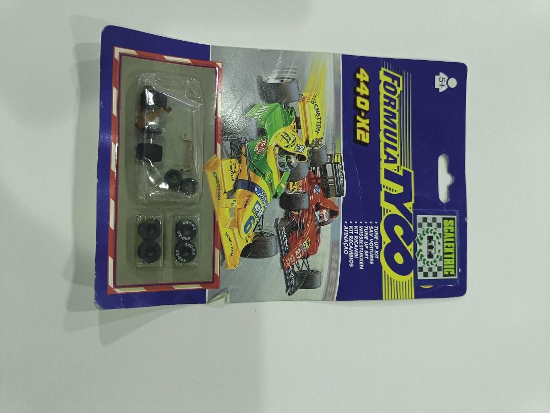 SCALEXTRIC FORMULA TYCO REPUESTOS RUEDAS Y PLETINAS