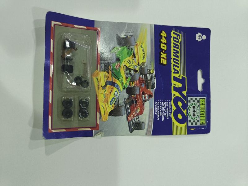 SCALEXTRIC FORMULA TYCO REPUESTOS RUEDAS Y PLETINAS
