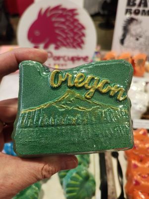 Bath Bomb - Oregon Mt. Hood (Oat & Honey) Bath Bomb - Oregon Mt. Hood (Oat & Honey)