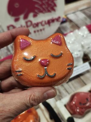 Bath Bomb - Sleepy Kitty (Mango Papaya) Bath Bomb - Sleepy Kitty (Mango Papaya)
