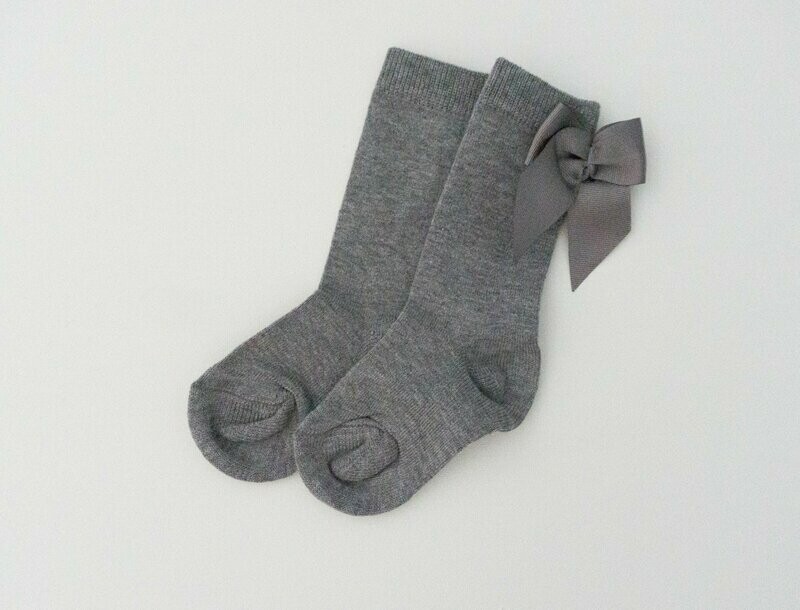 Calcetín niña gris con lazo