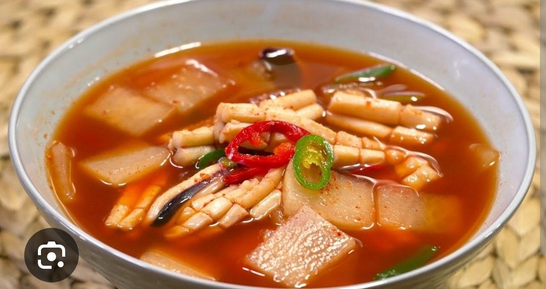 얼큰 오징어무국 (Spicy Squid Radish Soup)