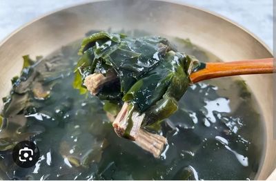 소고기 미역국 Korean Seaweed Soup (Beef) (FOR 2)