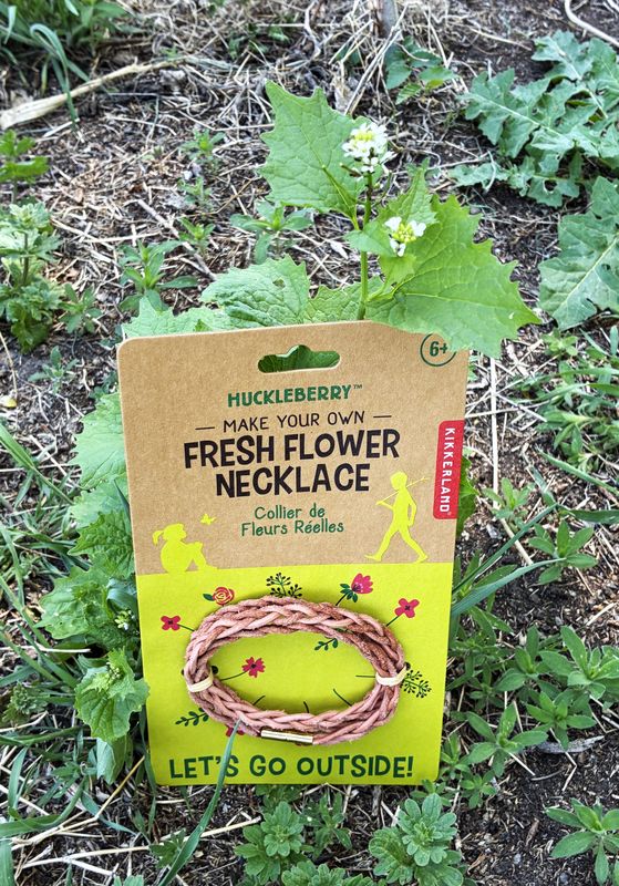 Huckleberry Fresh Flower Necklace