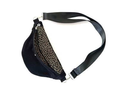 Sac banane noir imprimé fleurs