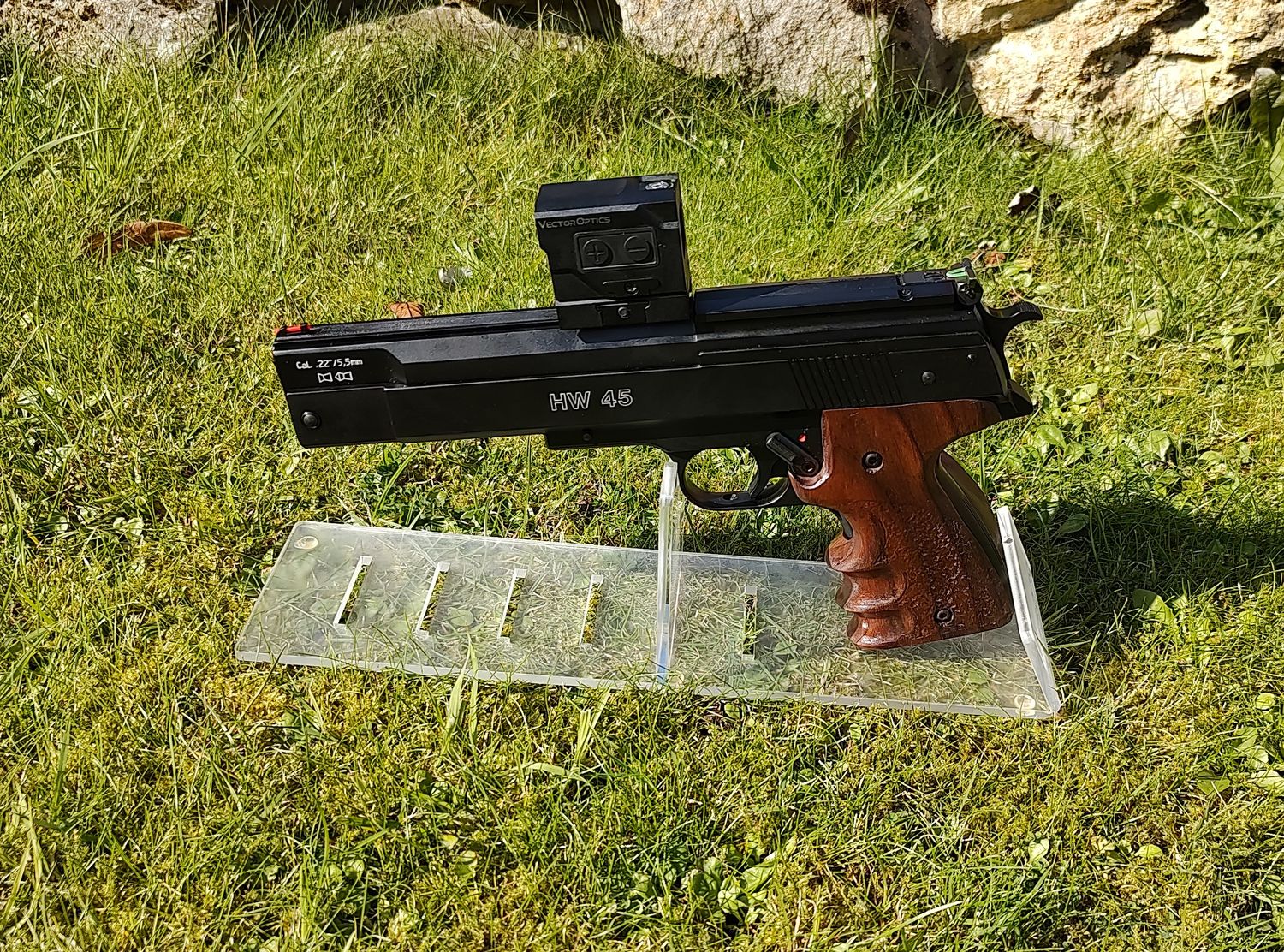 Vector Optics SCRD-63 Frenzy Plus 1x18x20 Enclosed Reflex Red Dot Sight + HW45/75 Fitting Kit &amp; Recoil Stop