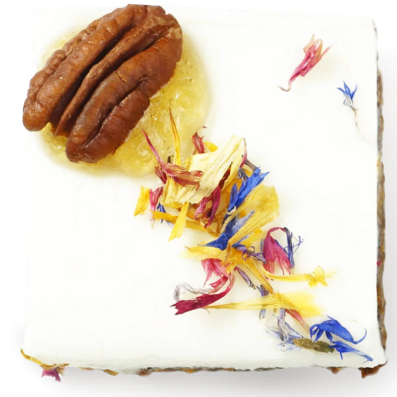 Not-Your-Traditional Carrot &amp; Orange Cake (25 pcs)