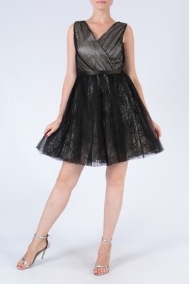 Robe courte noire en tulle