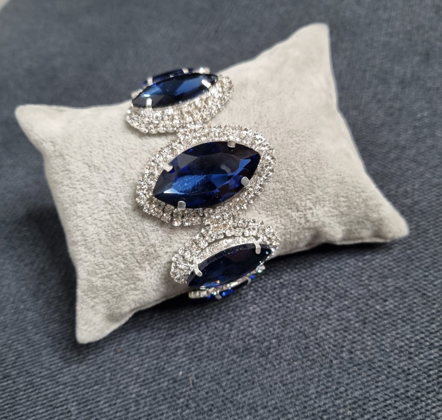 bracelet mariage argenté et pierre ovale bleu