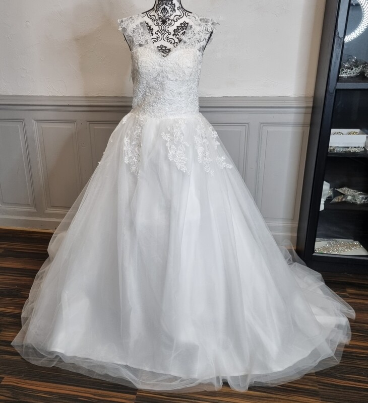 robe de mariee princesse buste dentelle bas en tulle
