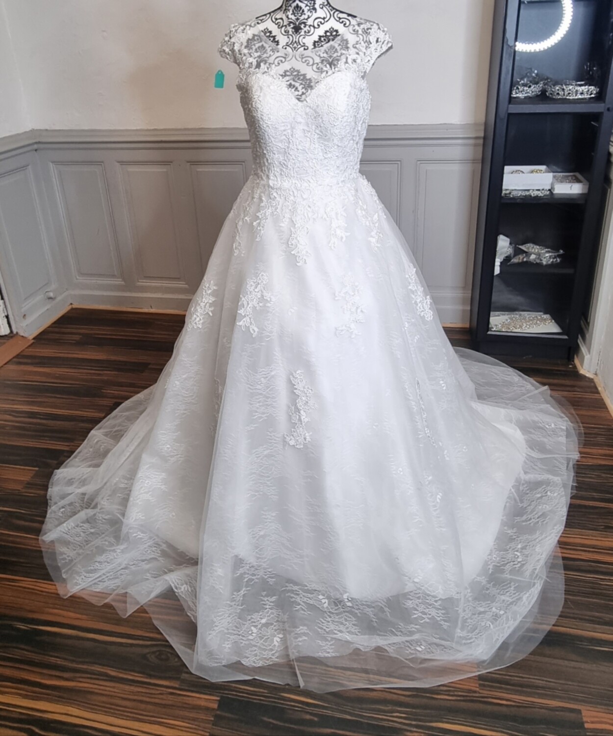 robe de mariée princesse buste dentelle bas en tulle et dentelle