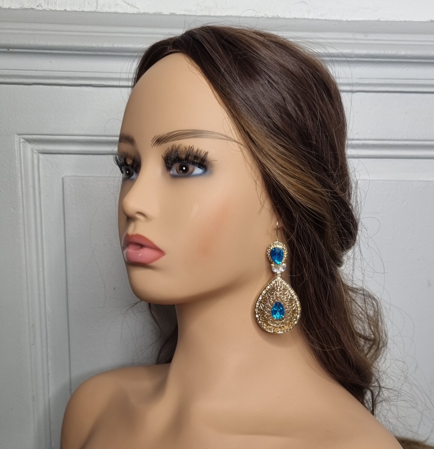boucles d'oreilles mariage doré avec pierre bleu turquoise