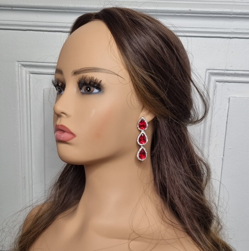 boucles d'oreilles soirée pendantes doré et rouge