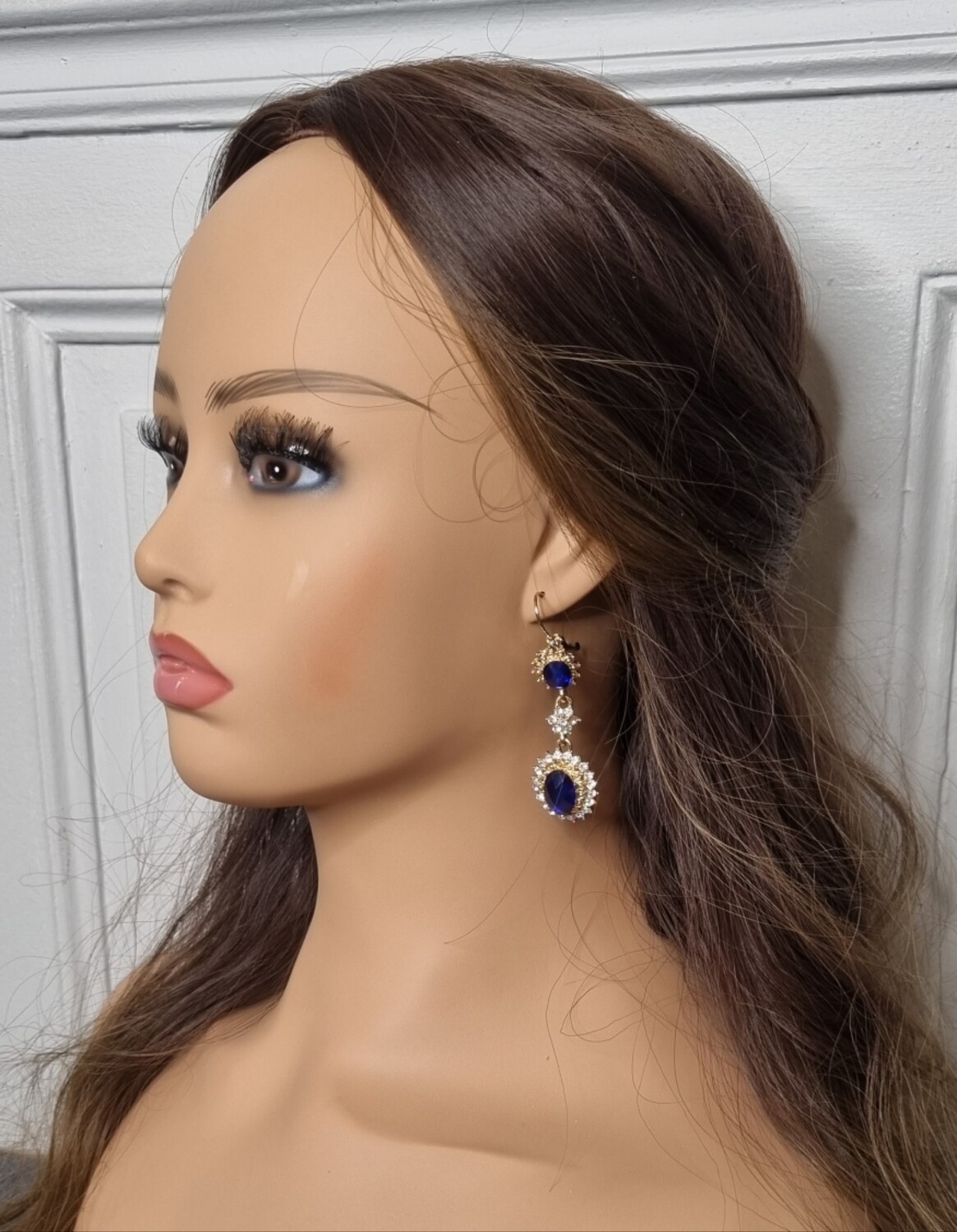 boucles d'oreilles pendante mariage pierre bleu et blanche