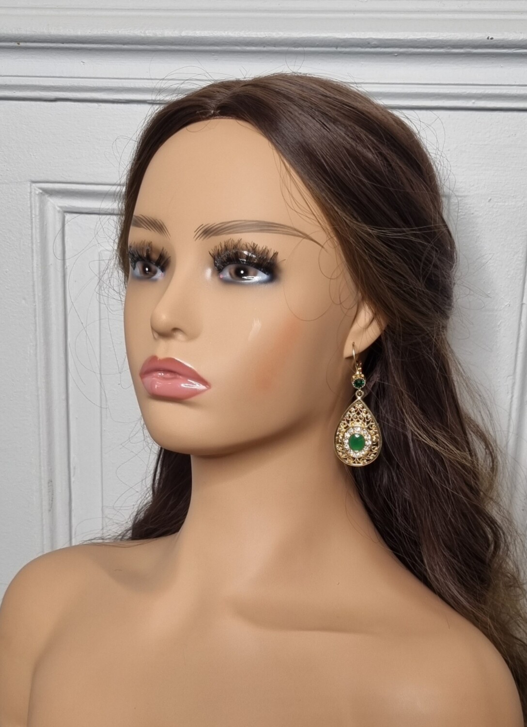 boucles d'oreilles pendantes goutte doré pierre verte