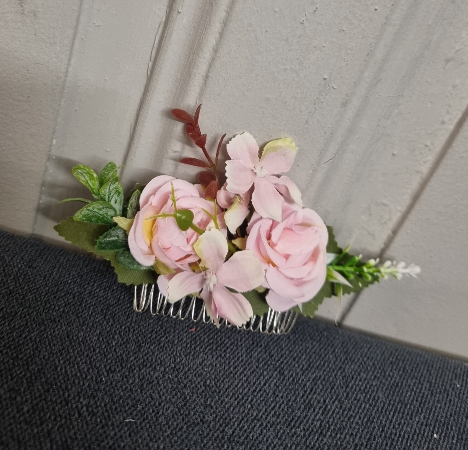 peigne cheveux fleur rose